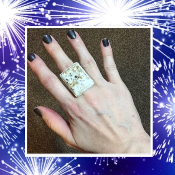 White Chunky Glitter Abalone Ring - Picture 7 of 7